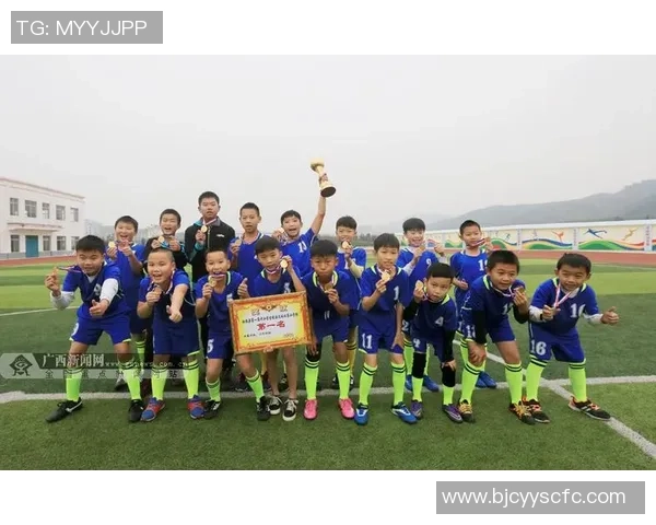 南京足球队荣登足球意识排行榜首位引领全国球队新风尚